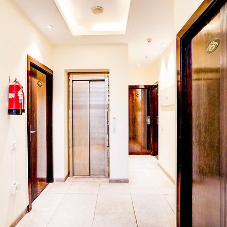 Отель Super Townhouse Pitampura West Enclave Дели Экстерьер фото